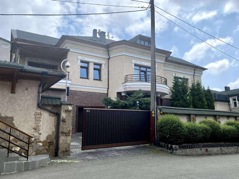 Здається в оренду частина будинку в м. Київ